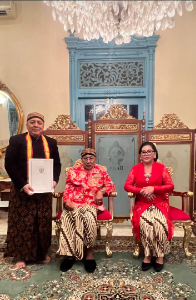 Ketua Umum AMKI Dinobatkan Jadi Bangsawan Keraton Surakarta, Ini Sosok Tundra Meliala Yang Curi...